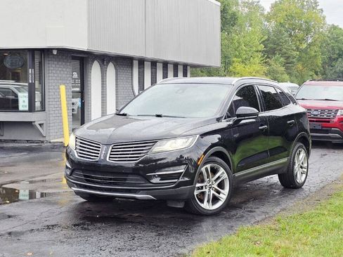 Used 2017 Lincoln MKC Reserve w/ Technology Package AWD/4WD image 2
