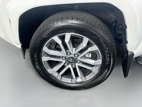 Used 2026 Toyota 4Runner Limited AWD/4WD image 32