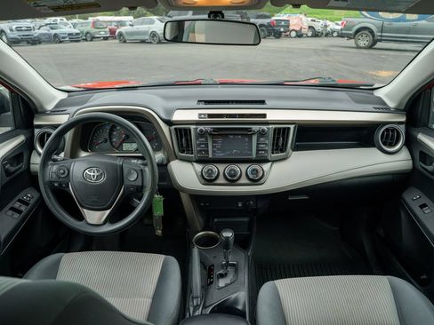 Used 2015 Toyota RAV4 LE FWD image 23