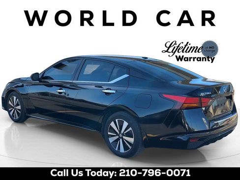 Used 2022 Nissan Altima 2.5 SV image 5