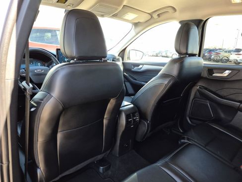 Used 2024 Ford Escape Platinum image 31