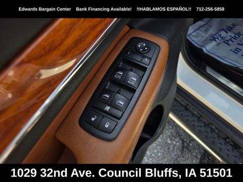 Used 2013 Jeep Grand Cherokee Overland AWD/4WD image 12