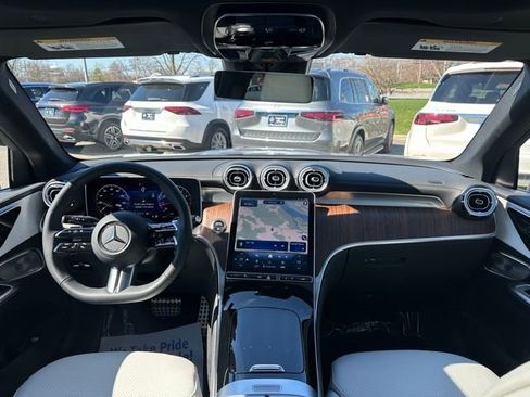 Used 2026 Mercedes-Benz GLC 300 4MATIC image 29