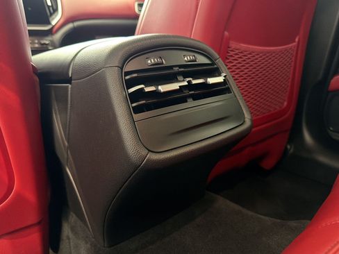 Used 2022 Maserati Ghibli Modena RWD image 33