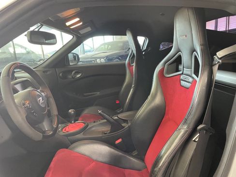 Used 2018 Nissan 370Z NISMO image 14