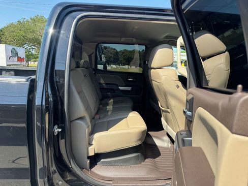 Used 2019 Chevrolet Silverado 2500 LTZ w/ Z71 Package, Off-Road image 18