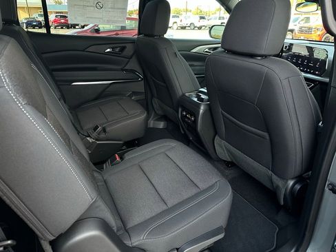 New 2026 Chevrolet Traverse LT image 18