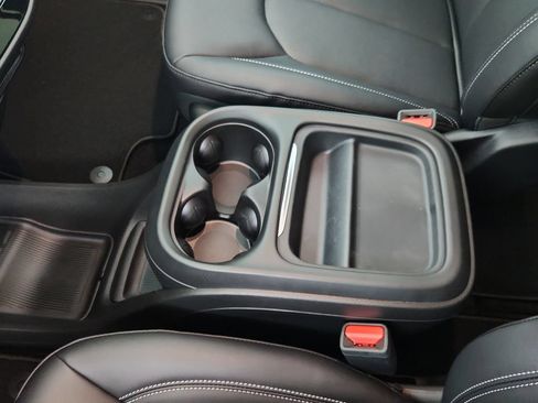 New 2027 Chrysler Pacifica LX FWD image 27