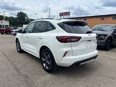 Certified 2024 Ford Escape ST-Line w/ Tech Pack #1 AWD/4WD image 6