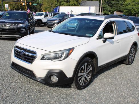 Used 2018 Subaru Outback 2.5i Limited AWD/4WD image 2