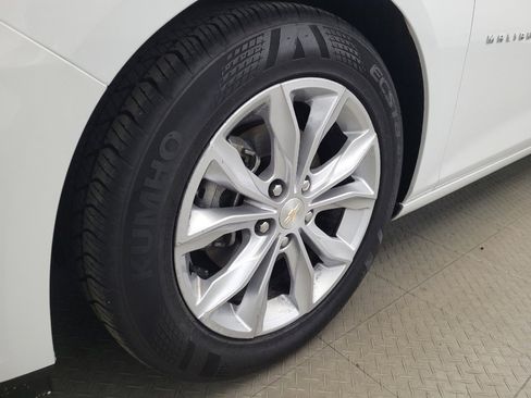 Used 2023 Chevrolet Malibu LT FWD image 31