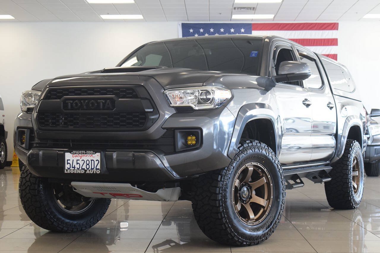 Used 2017 Toyota Tacoma TRD Sport w/ Tow Package (A/T) AWD/4WD image 3