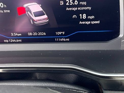 Used 2019 Volkswagen Jetta SEL Premium FWD image 2