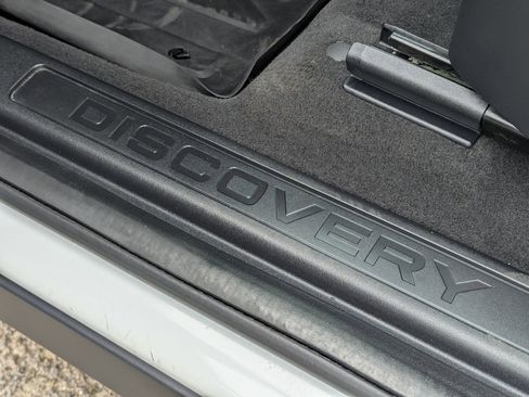 Used 2022 Land Rover Discovery Sport S image 47