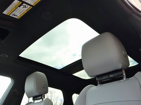 Used 2026 Land Rover Range Rover Evoque S image 15