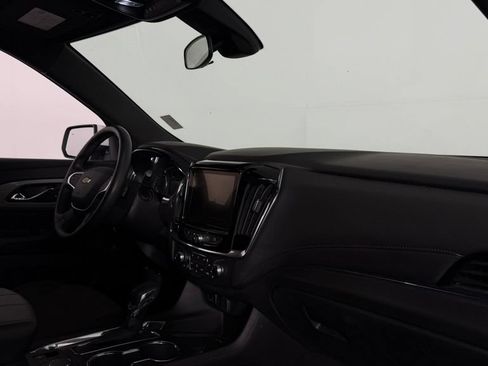 Used 2023 Chevrolet Traverse LT FWD image 33