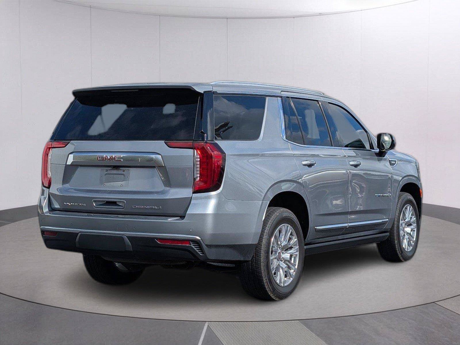 Used 2023 GMC Yukon Denali RWD image 7