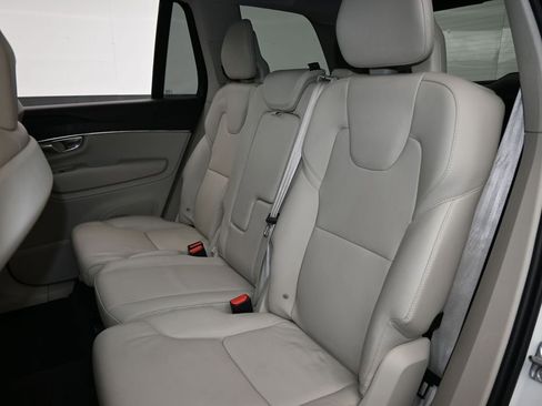 Used 2020 Volvo XC90 T5 Momentum w/ Protection Package Premier image 31