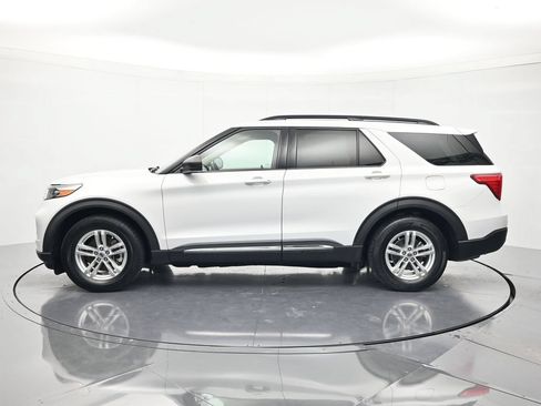 Used 2020 Ford Explorer XLT w/ Equipment Group 202A RWD image 8