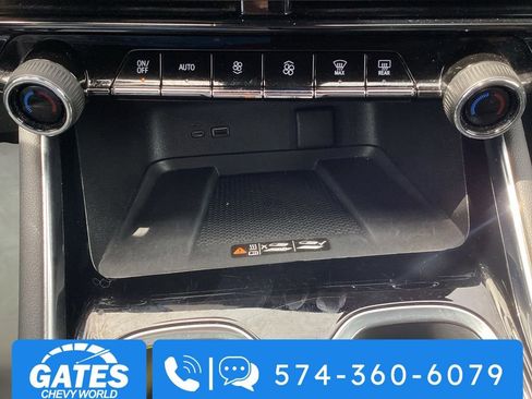 Used 2024 Chevrolet Traverse LT AWD/4WD image 22