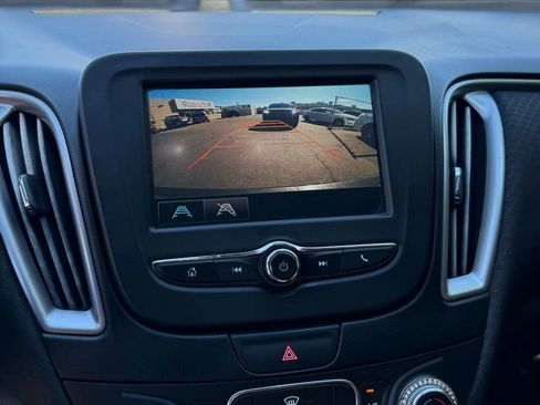 Used 2017 Chevrolet Malibu LS image 9