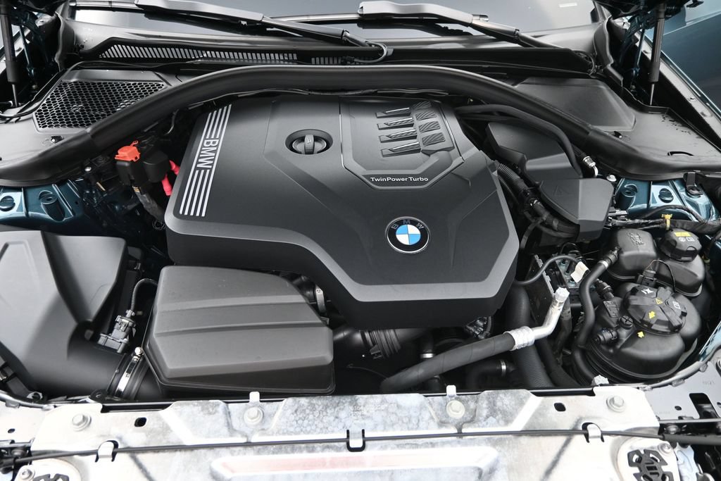 Used 2021 BMW 330i Sedan w/ Premium Package RWD image 18