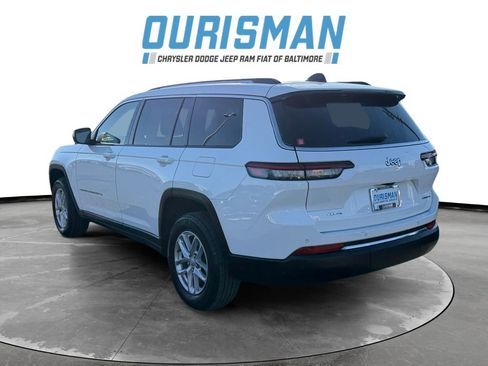 Used 2023 Jeep Grand Cherokee L Laredo image 4