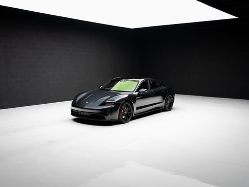 Used 2023 Porsche Taycan GTS image 78