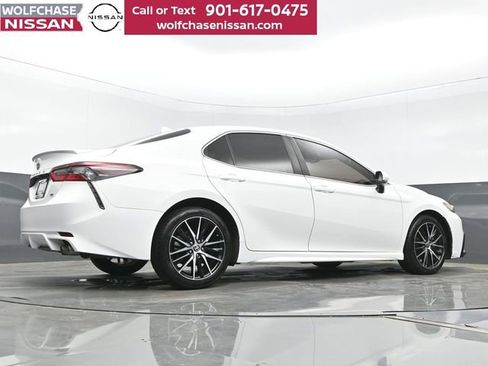 Used 2023 Toyota Camry SE FWD image 25