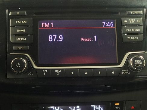 Used 2018 Nissan Sentra SV image 25