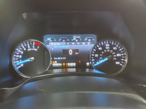 Used 2019 Ford Expedition Limited w/ Equipment Group 303A AWD/4WD image 38