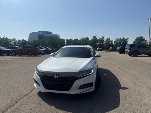 Used 2019 Honda Accord Sport image 14