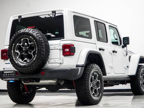 Used 2023 Jeep Wrangler Unlimited Rubicon 4xe w/ Steel Bumper Group AWD/4WD image 13