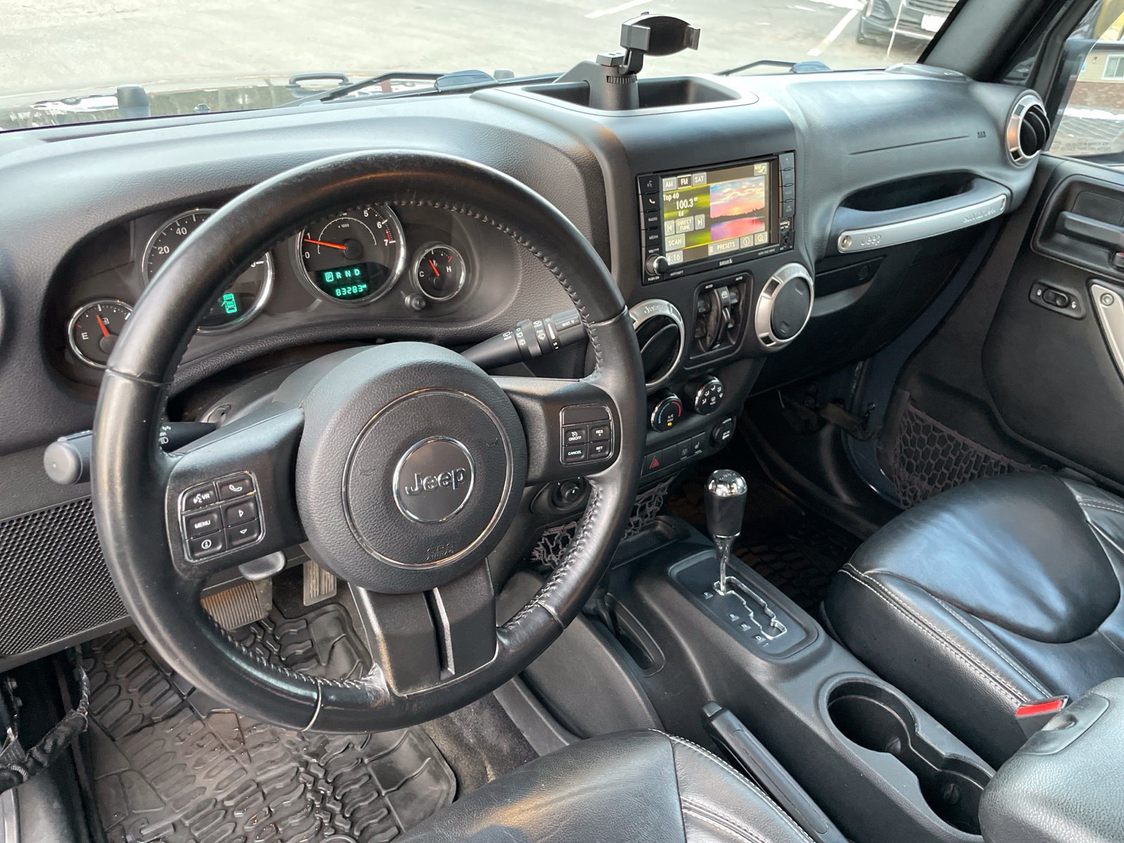 Used 2017 Jeep Wrangler Unlimited Sahara w/ Connectivity Group AWD/4WD image 20