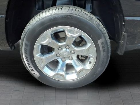 Used 2019 RAM 1500 Big Horn AWD/4WD image 9