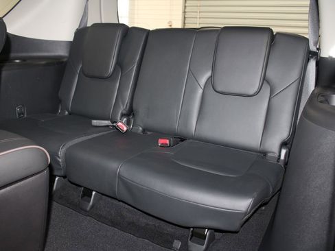 Used 2024 Nissan Armada Platinum w/ Captain's Chairs Package image 28