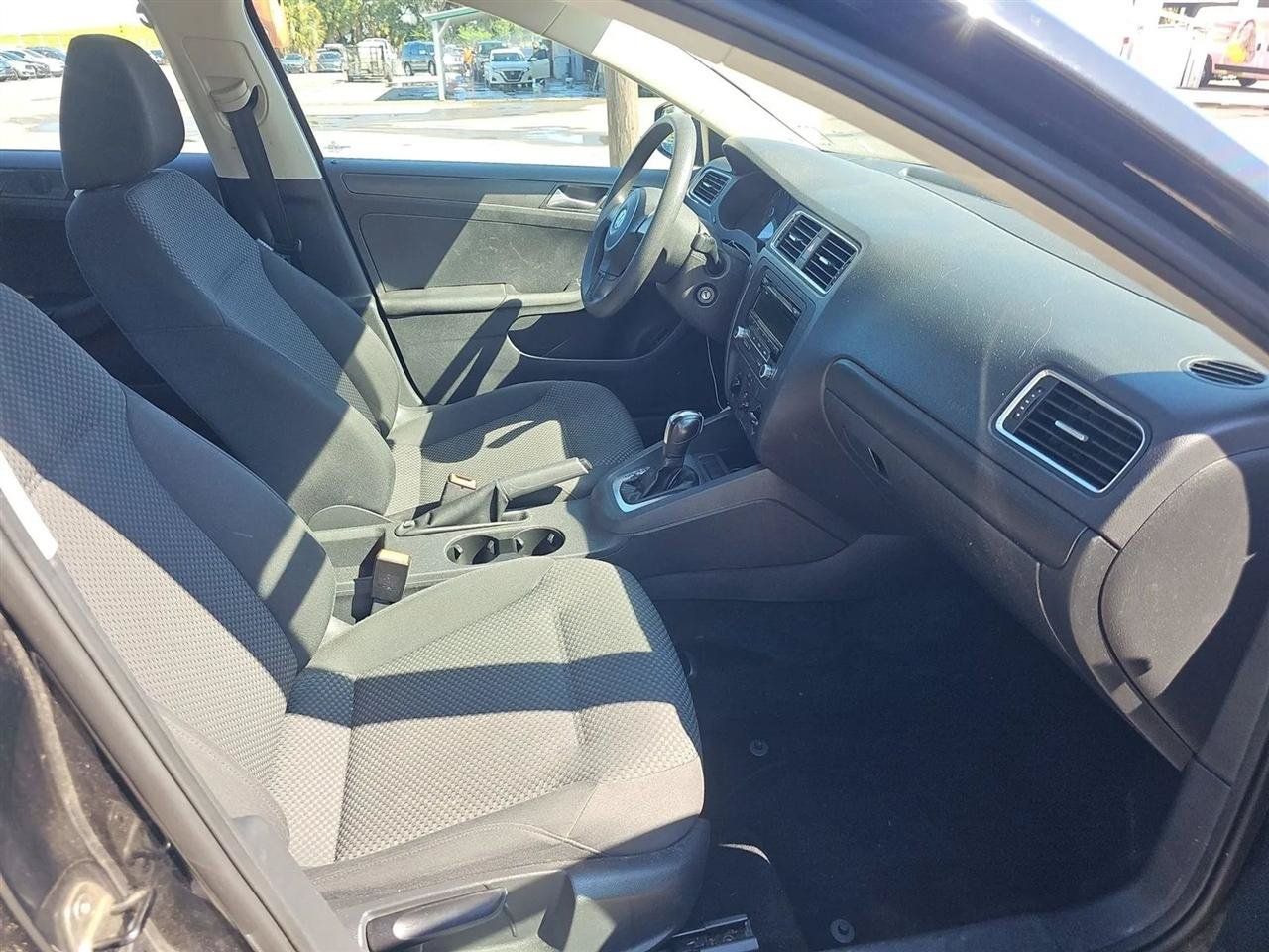 Used 2013 Volkswagen Jetta Sedan FWD image 8
