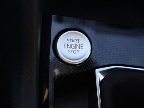 New 2026 Volkswagen Taos S image 32