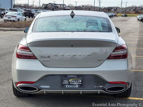 Used 2024 Genesis G70 2.5T image 5
