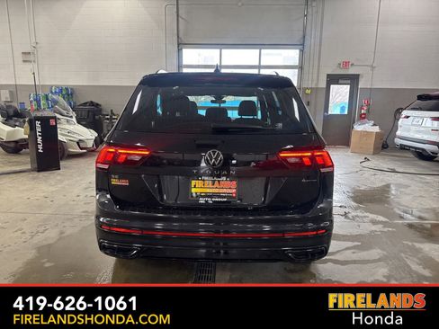 Used 2023 Volkswagen Tiguan SE R-Line image 4