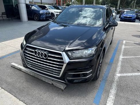 Used 2018 Audi Q7 3.0T Prestige w/ Prestige Package AWD/4WD image 3
