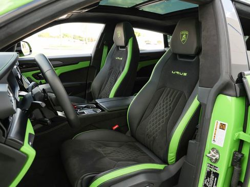 Used 2024 Lamborghini Urus S AWD/4WD image 16