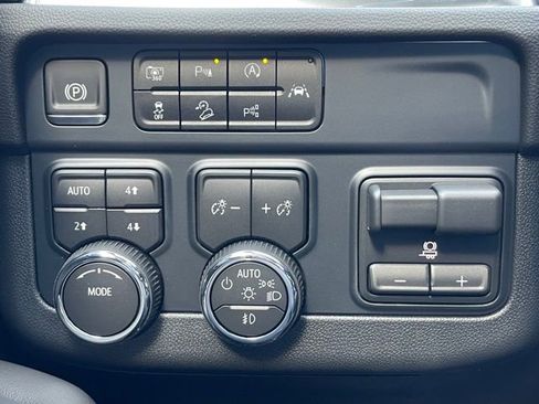 New 2025 Chevrolet Tahoe Premier w/ Sun And Tow Package image 16