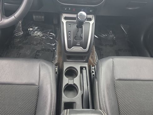 Used 2014 Jeep Compass Latitude image 12