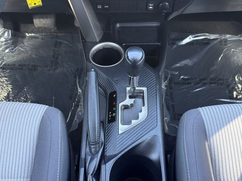 Used 2013 Toyota RAV4 XLE image 24