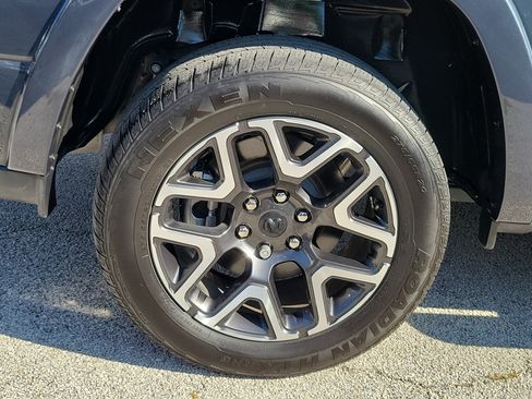 Used 2025 RAM 1500 Laramie RWD image 5