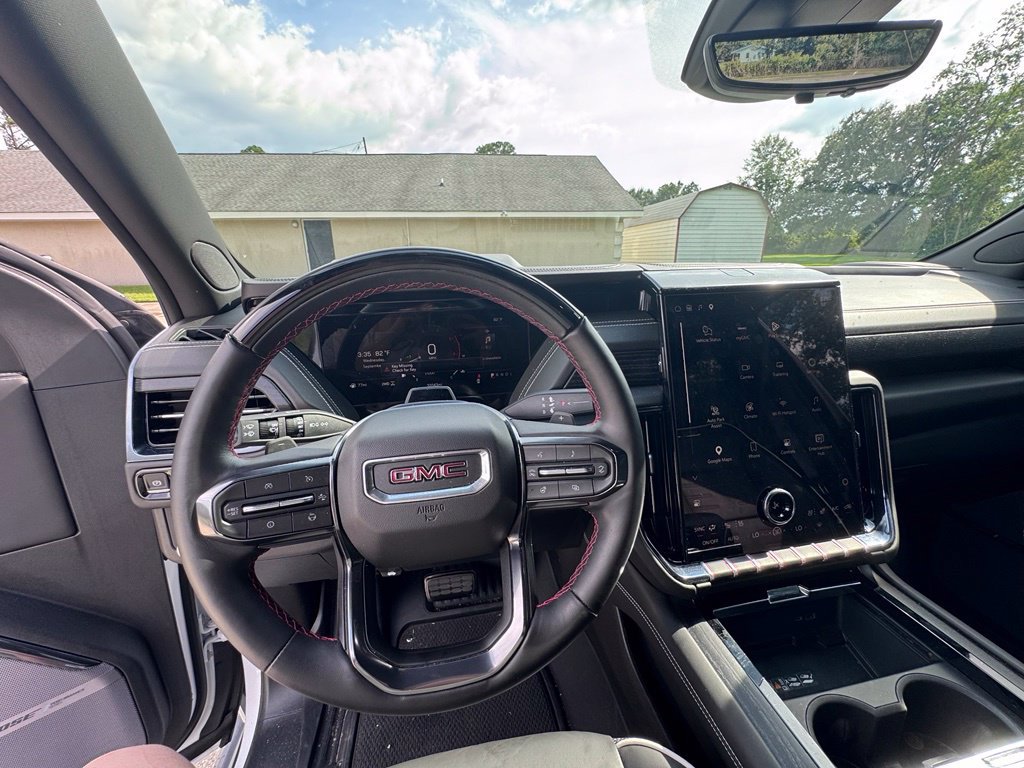 Used 2025 GMC Yukon AT4 Ultimate AWD/4WD image 30