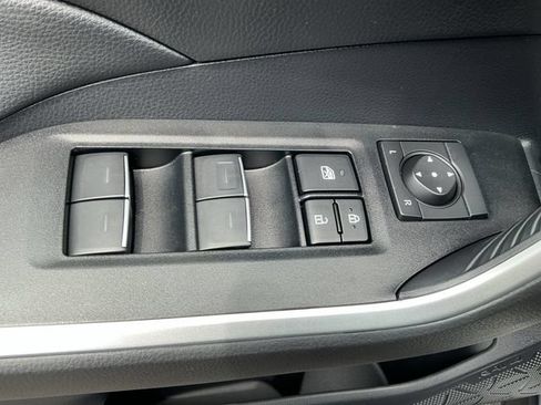 Certified 2025 Toyota RAV4 XLE AWD/4WD image 12