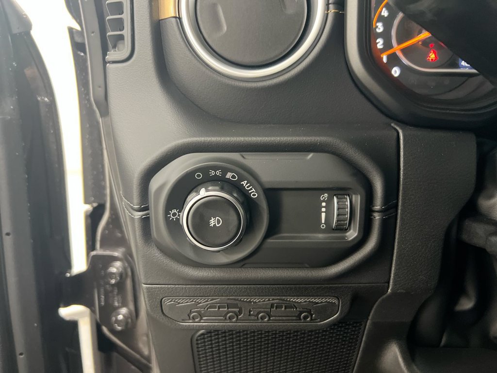 New 2026 Jeep Wrangler Unlimited Sahara AWD/4WD image 19