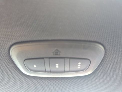 Used 2025 Jeep Grand Wagoneer 4WD image 38